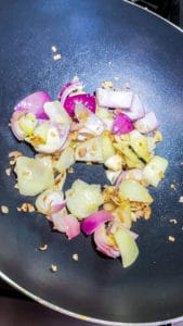 Chicken-Curry-Aromatics