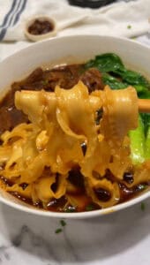 Taiwanese Braised Beef Noodle-3