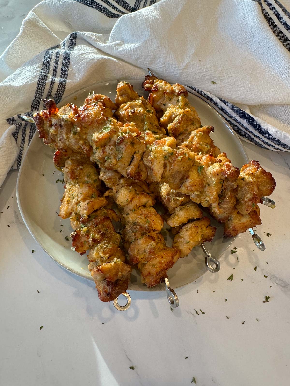 Garlic-Parmesean-Chicken-Skewers-plated