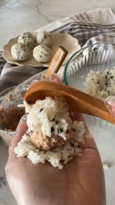 Jumeokbap Korean Rice balls how to make