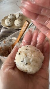 Jumeokbap Korean Rice balls how to make