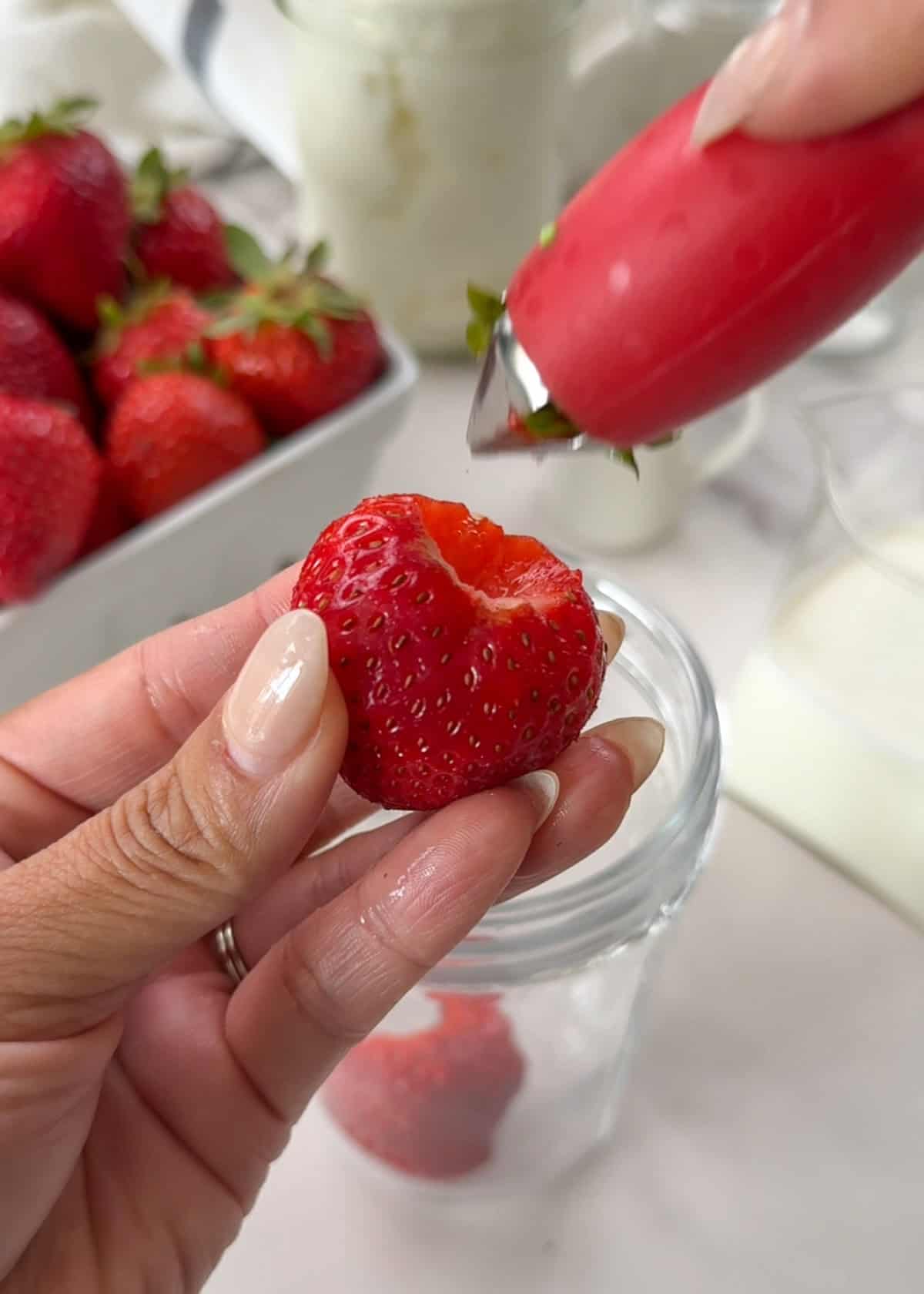 strawberry stem removing tool removing stem